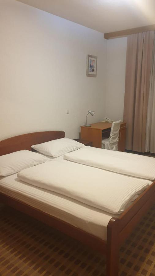 Hotel Knez Kupres (Canton 10) Exterior foto