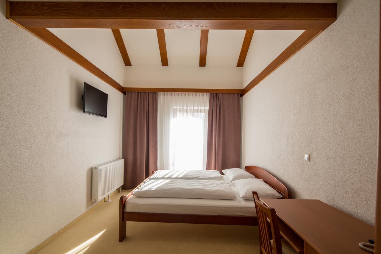 Hotel Knez Kupres (Canton 10) Exterior foto