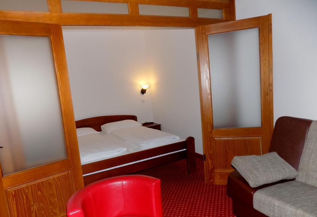 Hotel Knez Kupres (Canton 10) Exterior foto