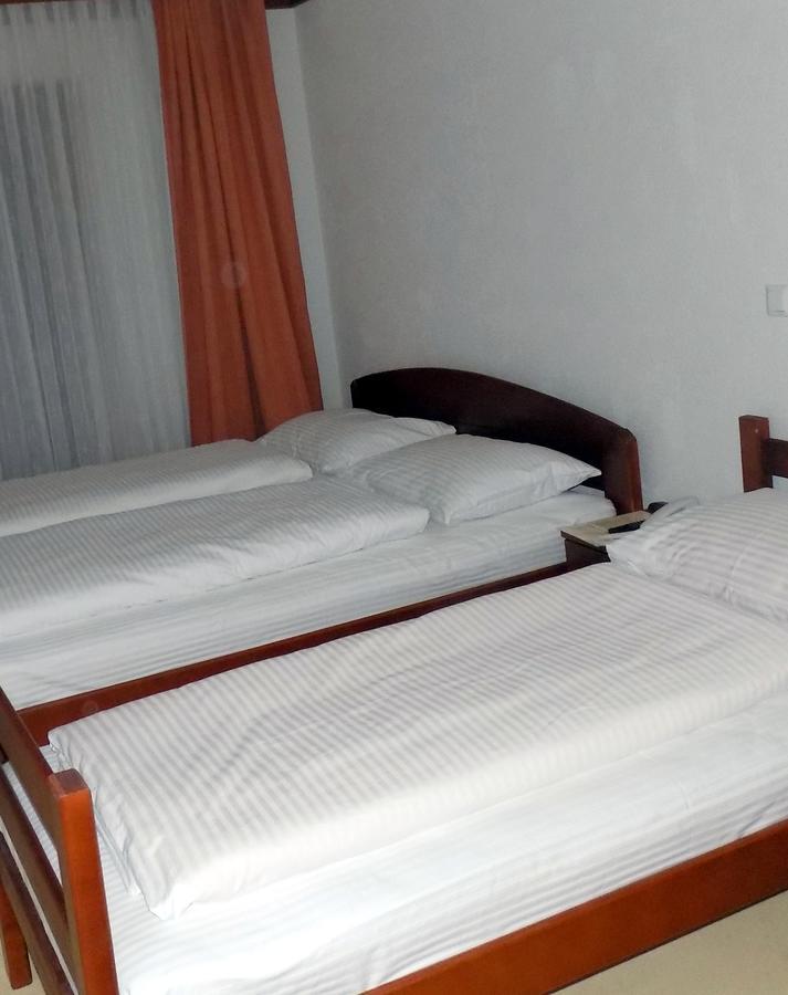Hotel Knez Kupres (Canton 10) Exterior foto